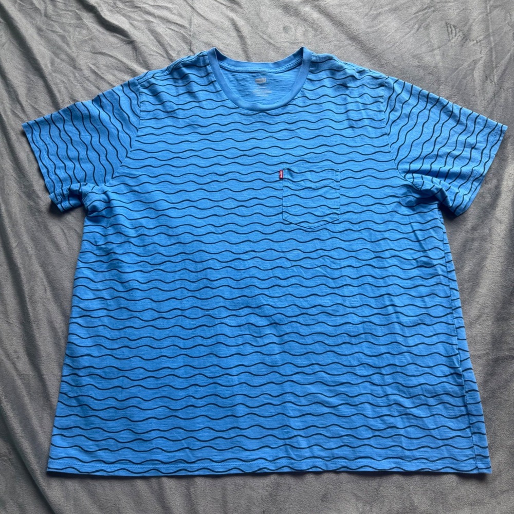 Levi's T-Shirt Mens XXL Blue Wavy Stripe Pocket Tee Slub Knit Standard Fit